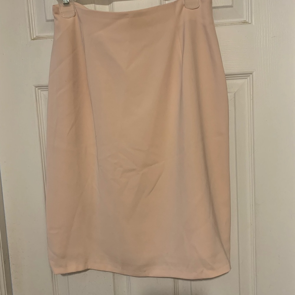 Jones Wear Peach Skirt